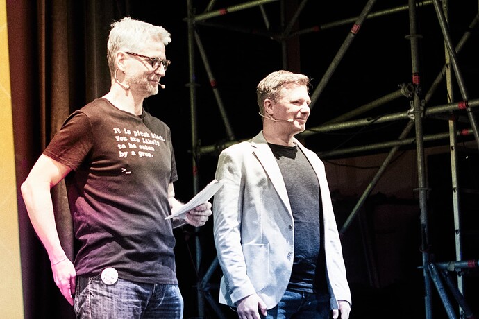 Die Herren Podcaster sagen Hallo